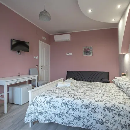 Bed & Breakfast Domus Mariae 4*